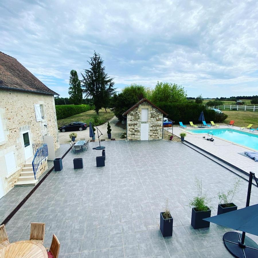 Kourline Villalunoterie Futuroscope Piscine spa Oyre Esterno foto